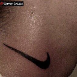 Nike Amblemi Tattoo